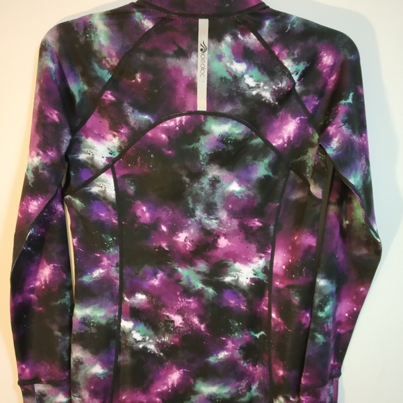 Ideology - Picture 9 of 9